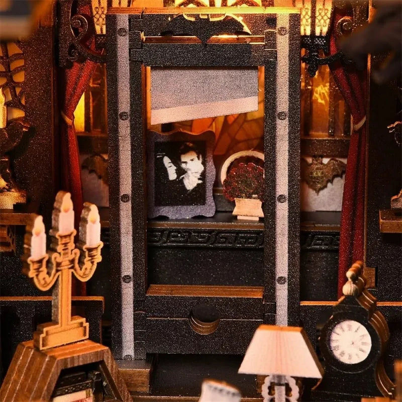 Dark Family book nook kit – detail view 8
