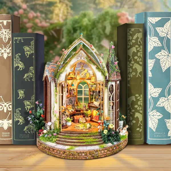 Dreamland Floral Studio Book Nook Kit