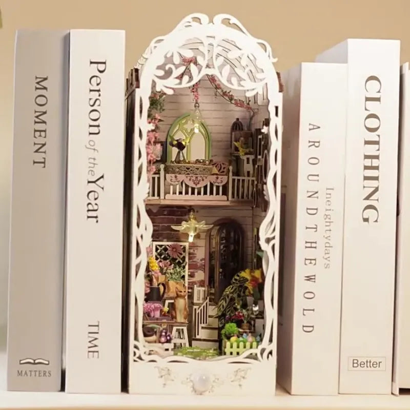 Flower House Book Nook Kit