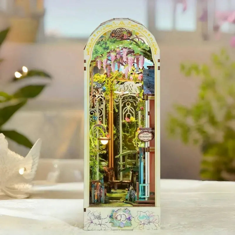 Giverny Garden Book Nook Kit