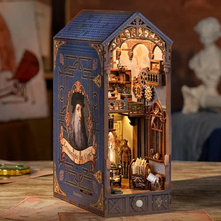 Leonardo Da Vinci book nook kit – DIY Renaissance study