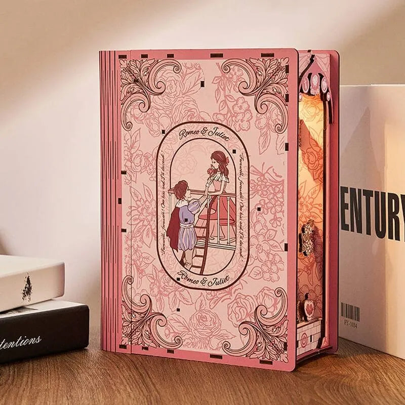 Romeo and Juliet Book Nook Kit