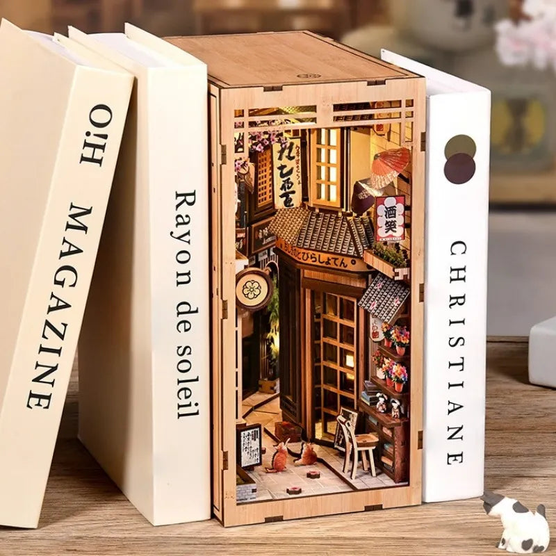 The Alley Waiting for the Cat Book Nook Kit