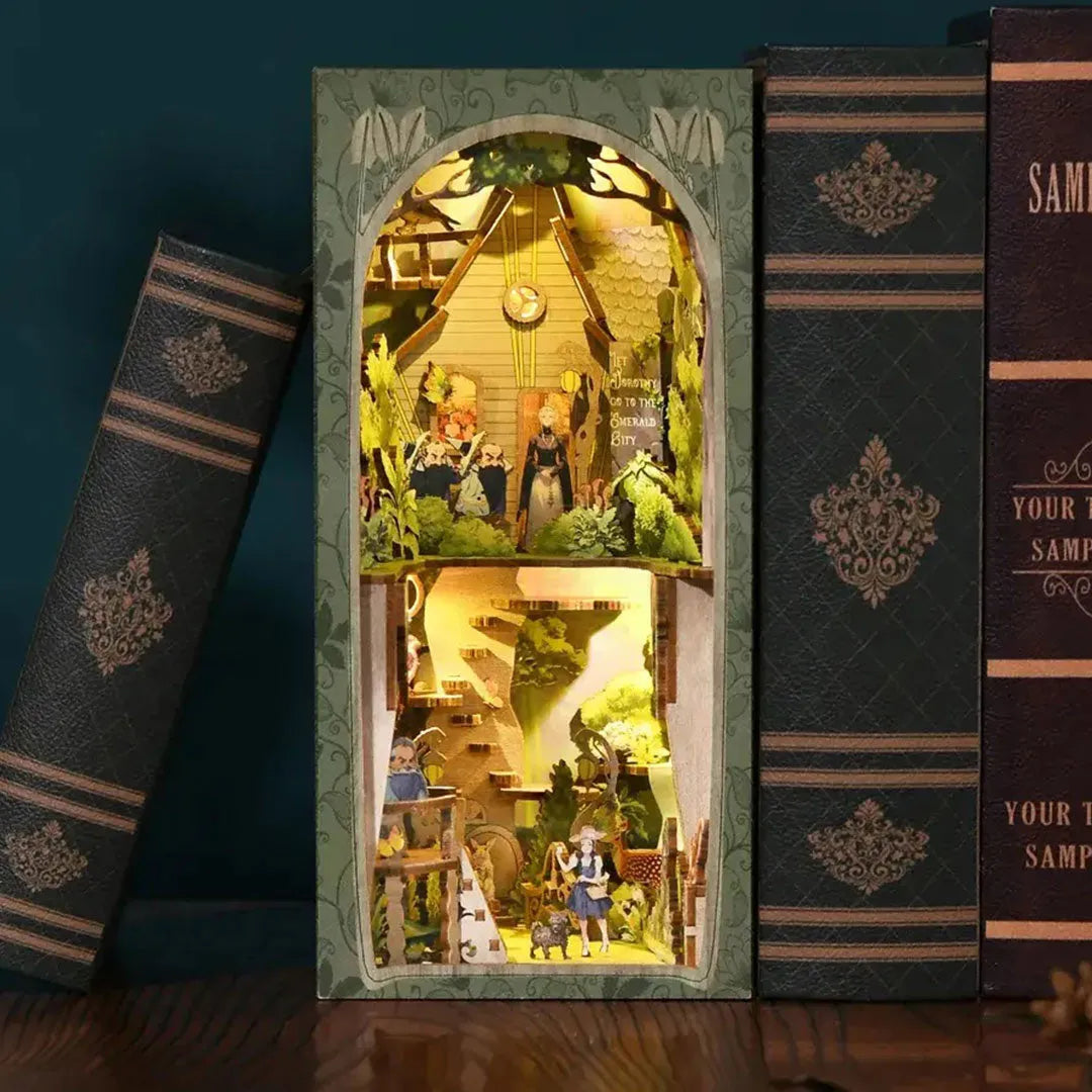 The Wizard of Oz Book Nook Kit