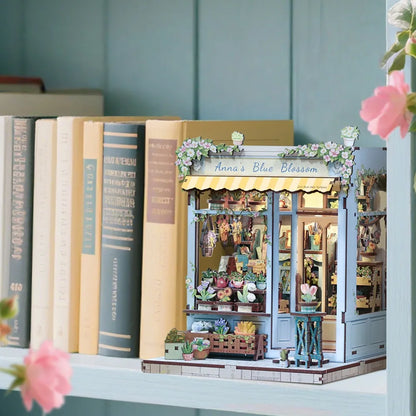 Book Nook - Anna's Blue Blossom