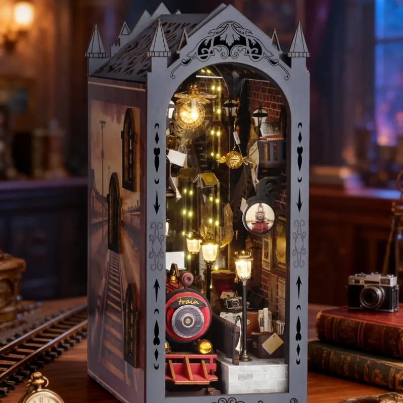 Book Nook - Fantasy Train Platform