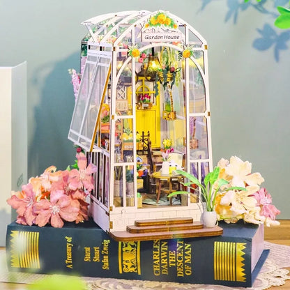 Book Nook - Garden House