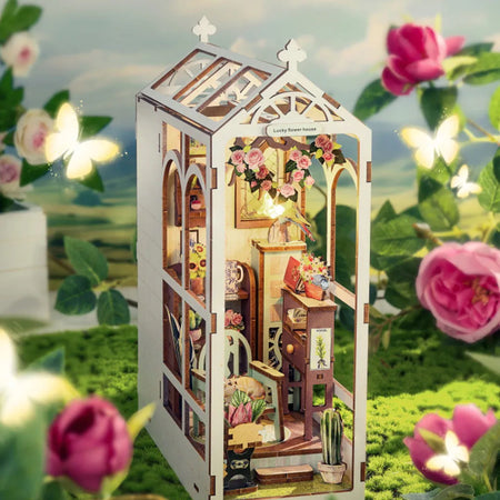 Lucky Flower House Book Nook Kit