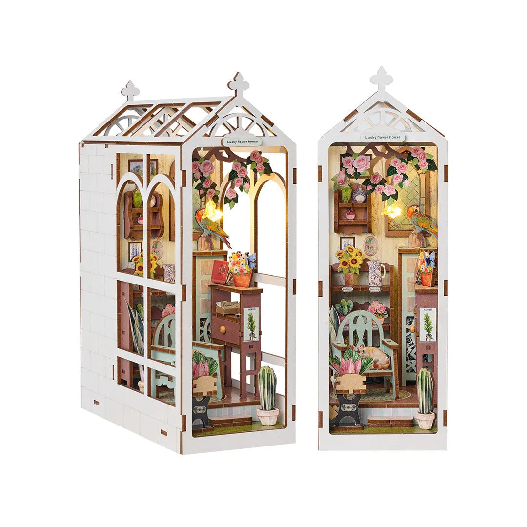 Lucky Flower House Book Nook Kit