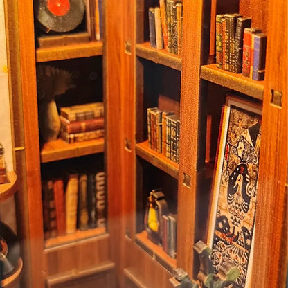 Book Nook - Moments In Time