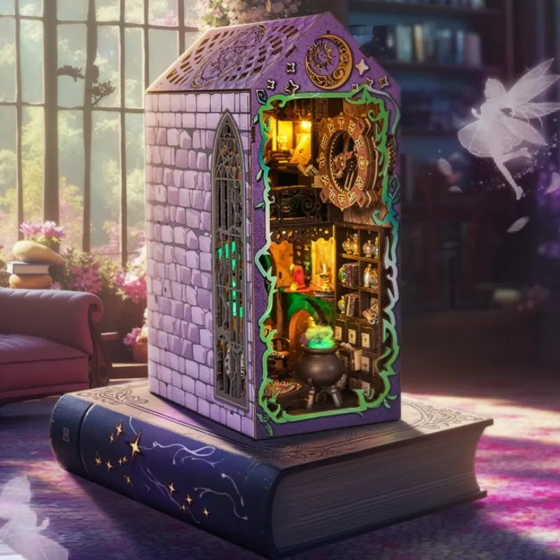 Mystic Theurge's Hut Book Nook Kit