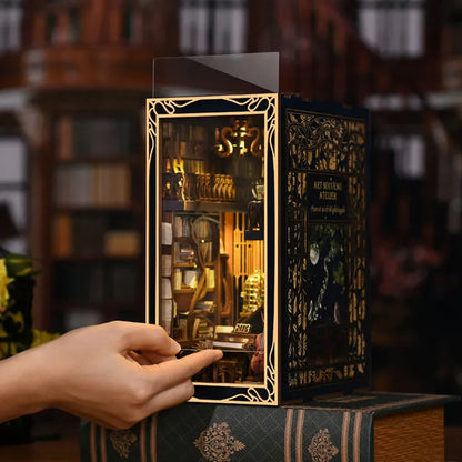 Booknook - Pianist with Nightingale