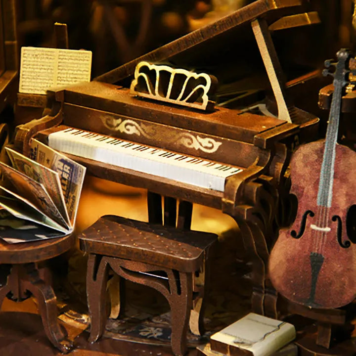 Pianist with Nightingale Book Nook Kit