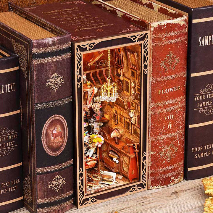 Book Nook - Painter's Day At Dusk