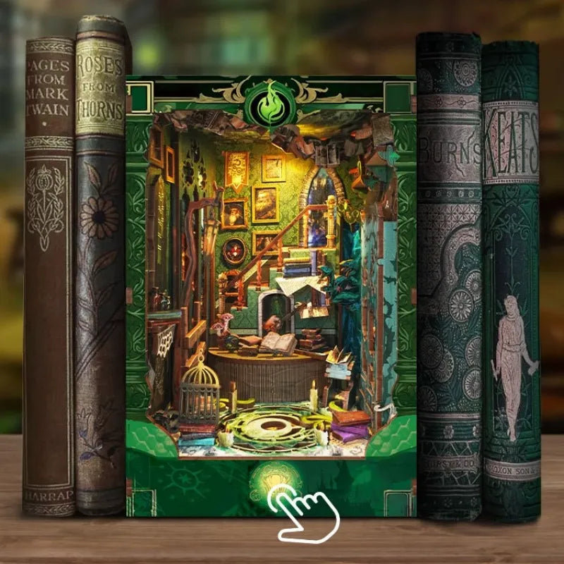 Book Nook - Snake House