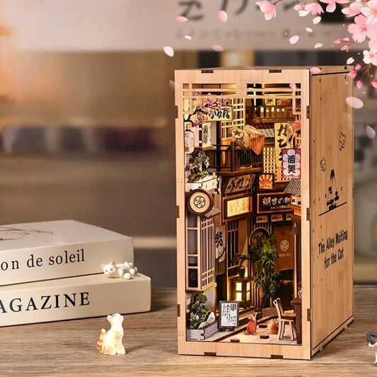 Book Nook Japan- The Alley Waiting for the Cat