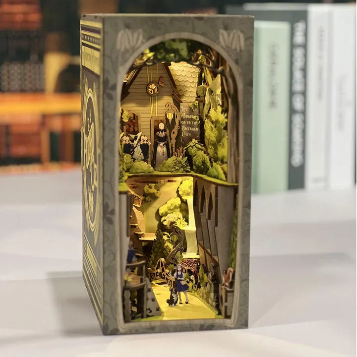The Wizard of Oz Book Nook Kit