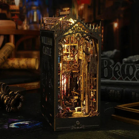 William Castle Book Nook Kit