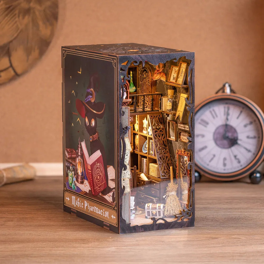 Magic Pharmacist Book Nook Kit